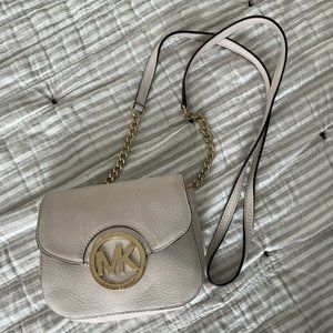 Michael Kors Pebbled Leather Chain-link Crossbody Purse Cream